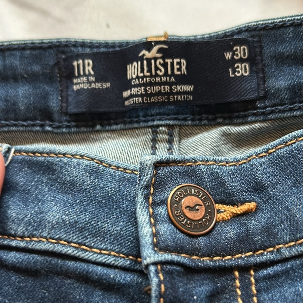 Hollister Women’s High Rise Blue Ripped Skinny Jeans Classic Stretch Size 11 - Picture 6 of 8